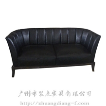 三位沙發(fā)