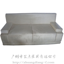 三位沙發(fā)